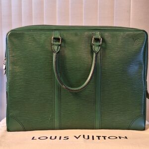 Louis Vuitton Porte Voyage